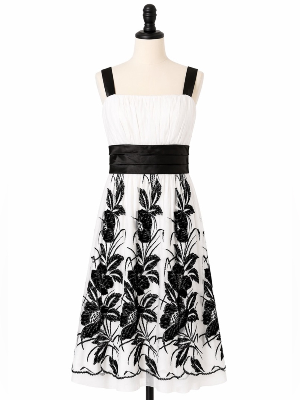 R&M Richards‎ Fit & Flare Dress Black White Embroidered Cocktail Formal